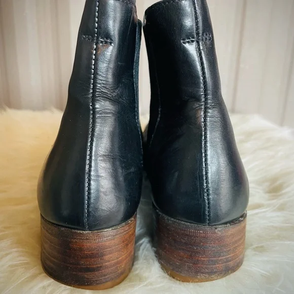 VTG? Distressed PRADA Wmn's Ankle Boots sz 6.5 37 Black Leather pull on Booties - Picture 5 of 11